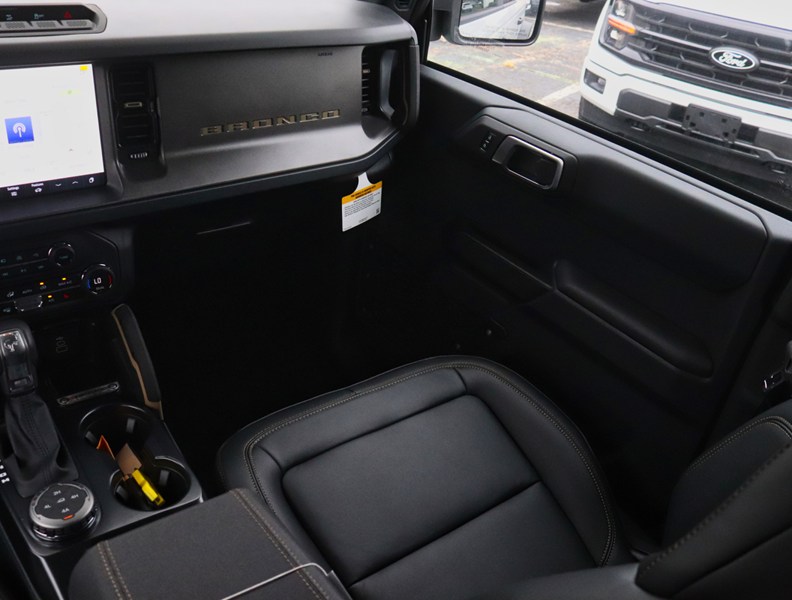 2026 Ford Bronco Badlands | 4X4 | 2.7L |HARD TOP  |LEATHER |BLK PK