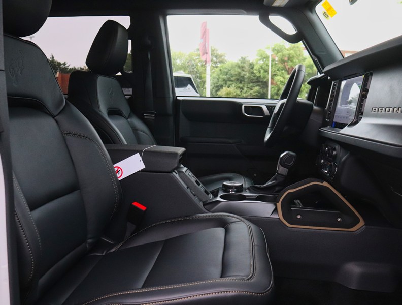 2026 Ford Bronco Badlands | 4X4 | 2.7L |HARD TOP  |LEATHER |BLK PK