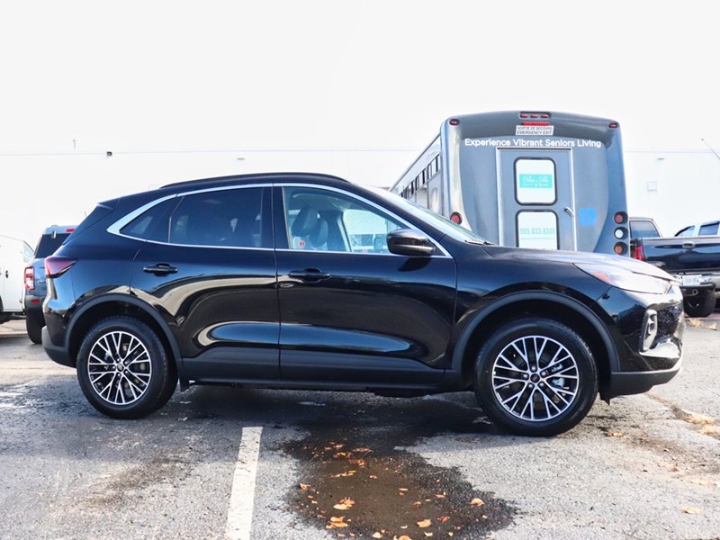 2026 Ford Escape PHEV | HYBRID | ROOF | ADPTV CRUISE | HTD STR WHL