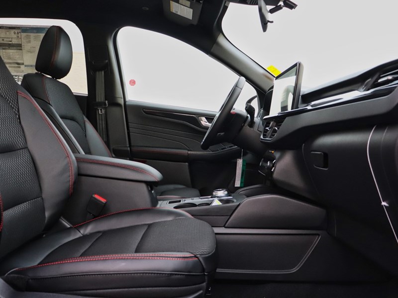 2026 Ford Escape ST-Line | AWD | HYBRID | ROOF | TECH PK 1 | NAV