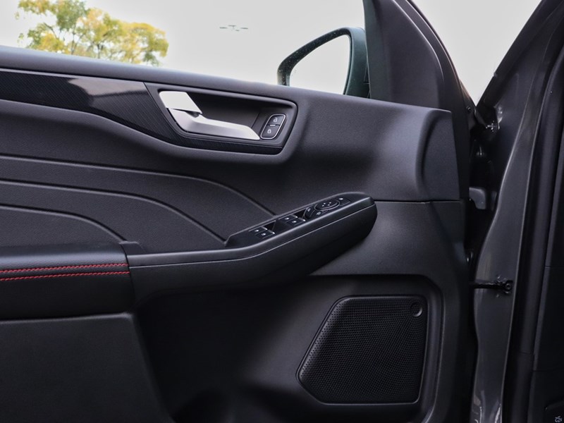 2026 Ford Escape ST-Line | AWD | HYBRID | ROOF | TECH PK 1 | NAV