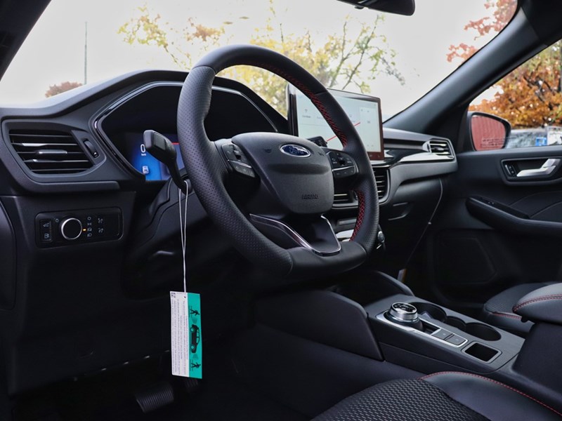 2026 Ford Escape ST-Line | AWD | HYBRID | ROOF | TECH PK 1 | NAV