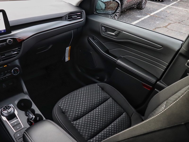 2026 Ford Escape Active| AWD | 1.5L | HTD STR WHL | BLIS | LED