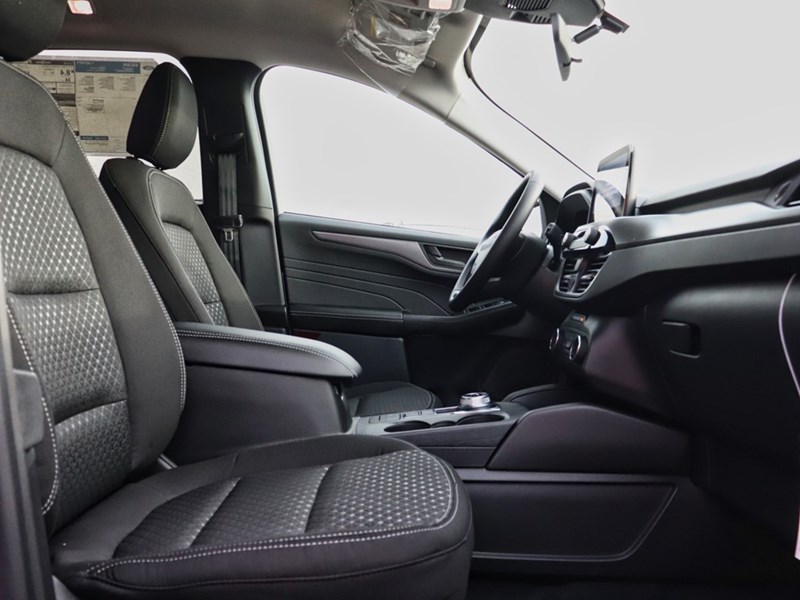 2026 Ford Escape Active| AWD | 1.5L | HTD STR WHL | BLIS | LED