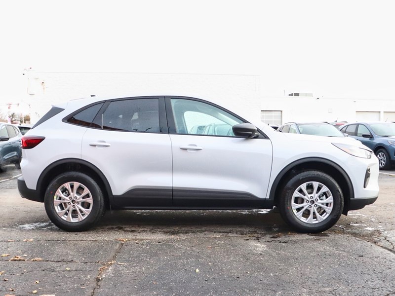 2026 Ford Escape Active| AWD | 1.5L | HTD STR WHL | BLIS | LED
