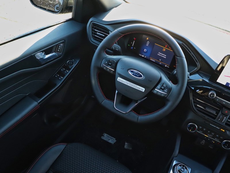 2026 Ford Escape ST-Line | AWD | 1.5L | HTD STR WHL | BLIS | LED