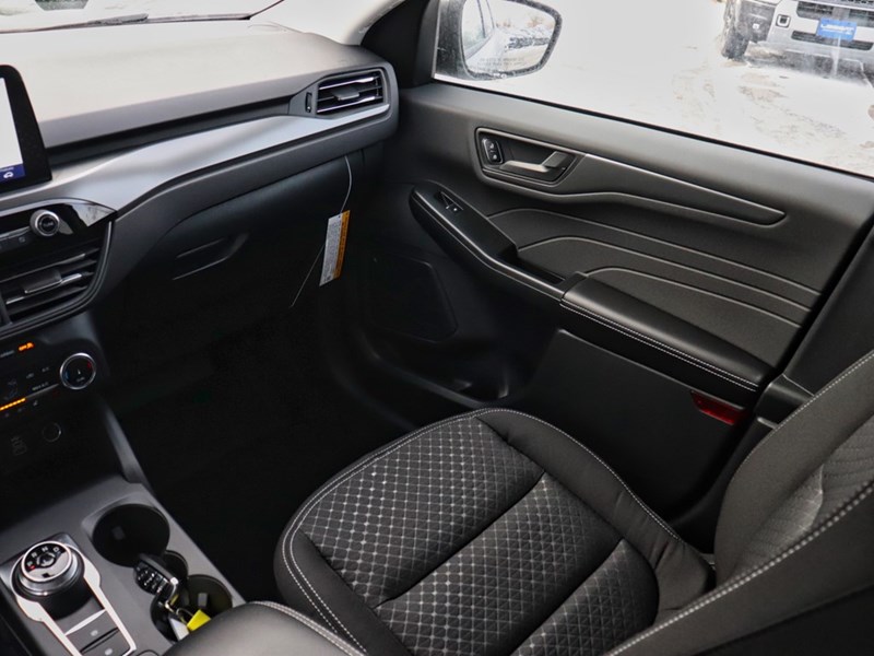 2026 Ford Escape Active | AWD | 1.5L | HTD STR WHL | BLIS | RM STRT