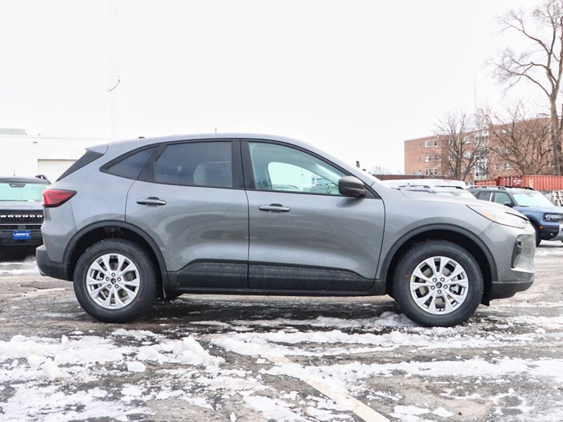 2026 Ford Escape Active | AWD | 1.5L | HTD STR WHL | BLIS | RM STRT