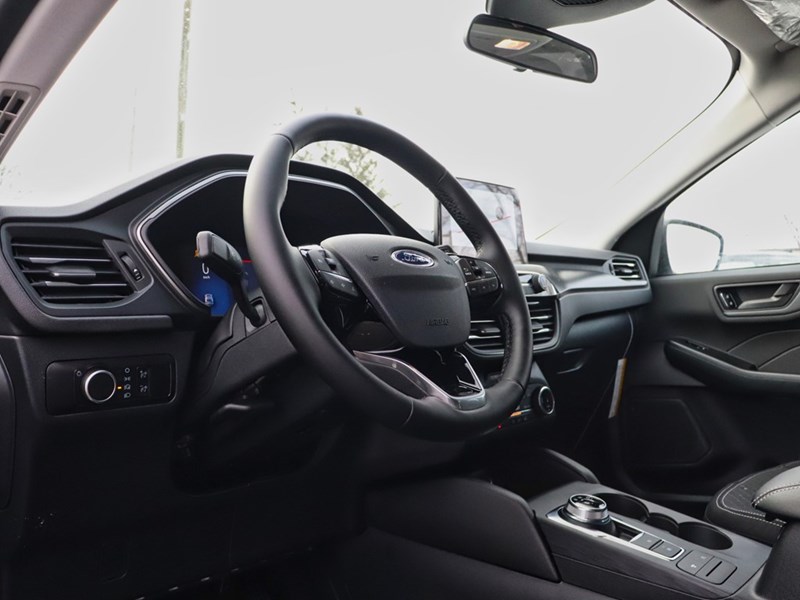 2026 Ford Escape Active | AWD | 1.5L | HTD STR WHL | BLIS | RM STRT