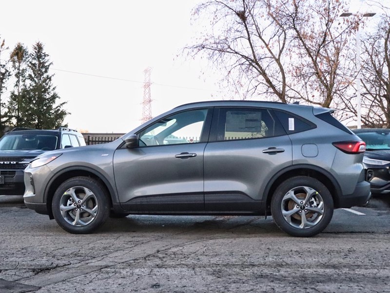2026 Ford Escape ST-Line | AWD | 1.5L | TECH PKG 1 | NAV | HTD STR