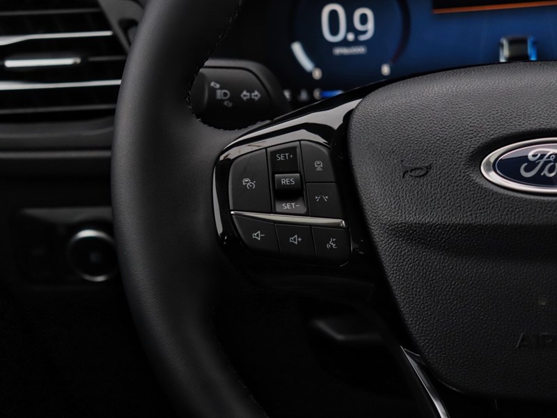 2026 Ford Escape Platinum | AWD | 2.0L | ROOF | TOW | ADP CRU | 19s