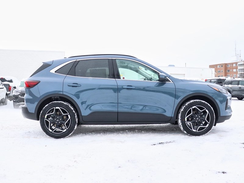 2026 Ford Escape Platinum | AWD | 2.0L | ROOF | TOW | ADP CRU | 19s