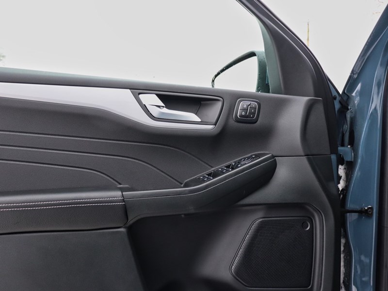 2026 Ford Escape Platinum | AWD | 2.0L | ROOF | TOW | ADP CRU | 19s