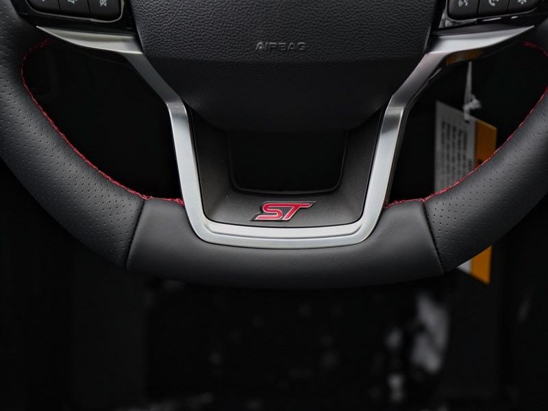 2026 Ford Explorer ST | 4WD | 3.0L | ROOF | TOW | 360 | HTD STR WHL