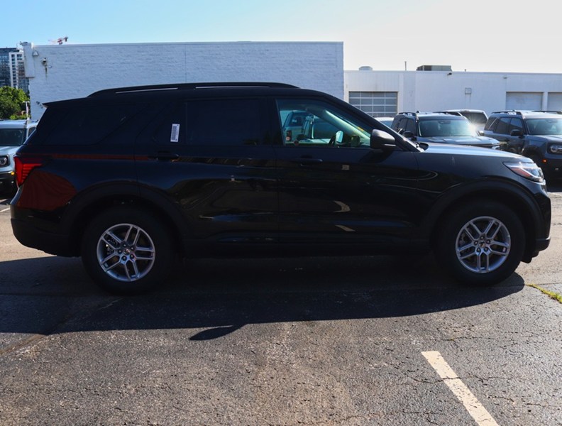2026 Ford Explorer Active | 4WD