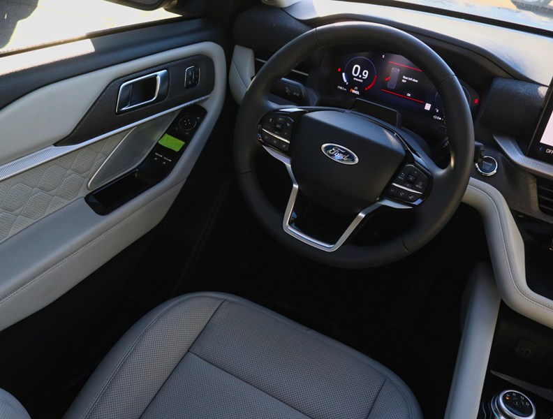 2026 Ford Explorer Platinum | 4WD | LUX PKG | 21s