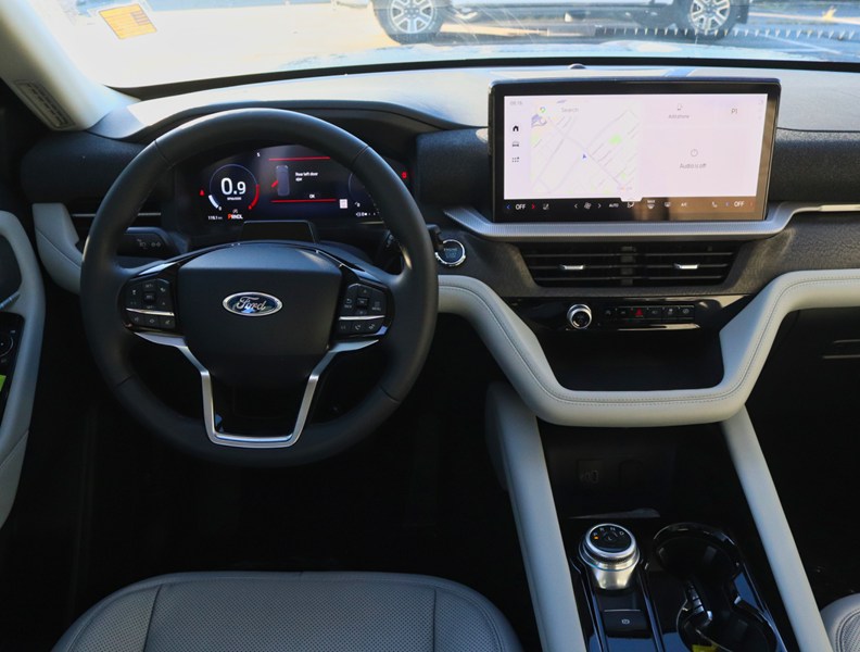 2026 Ford Explorer Platinum | 4WD | LUX PKG | 21s