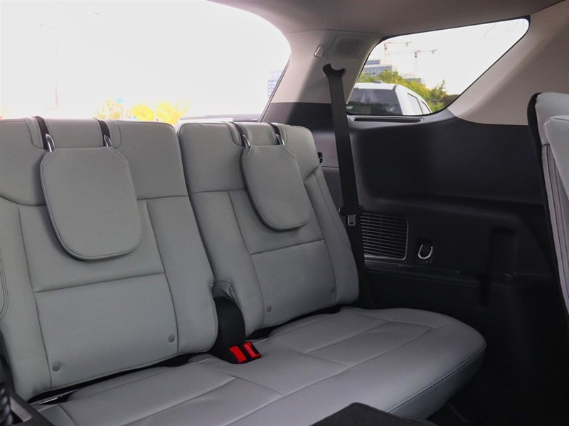 2026 Ford Explorer Platinum | 4WD | LUX LTHR | CONN PKG | 21s