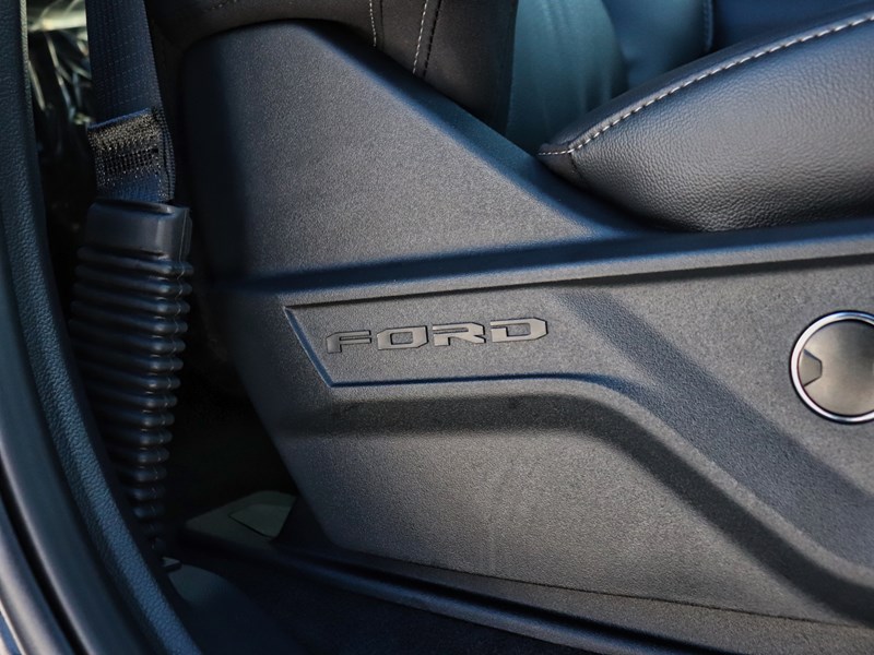 2026 Ford F-150 LARIAT | 4X4 | 5.0L | 502A |BLK PK |ROOF |BED UTL