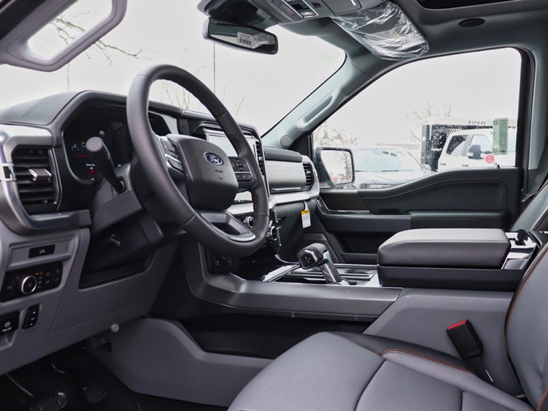 2026 Ford F-150 LARIAT | 4X4 | 5.0L | 502A | CHRM PK| ROOF | BED U