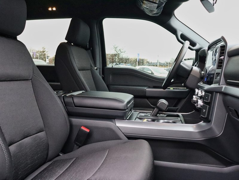 2026 Ford F-150 XLT | 4X4 | HYBRID | 302A | BLK PK | FX4 | BED UTL