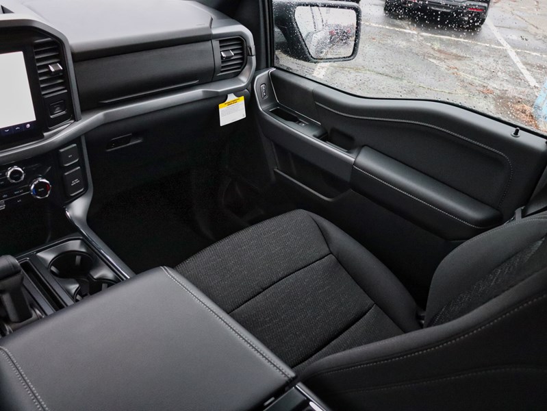 2026 Ford F-150 XLT | 4X4 | 2.7L | 301A |BLK PK | 18s