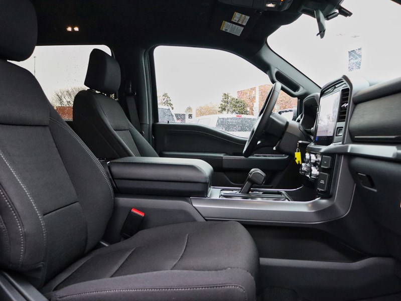 2026 Ford F-150 XLT | 4X4 | 2.7L | 301A |BLK PK | 18s