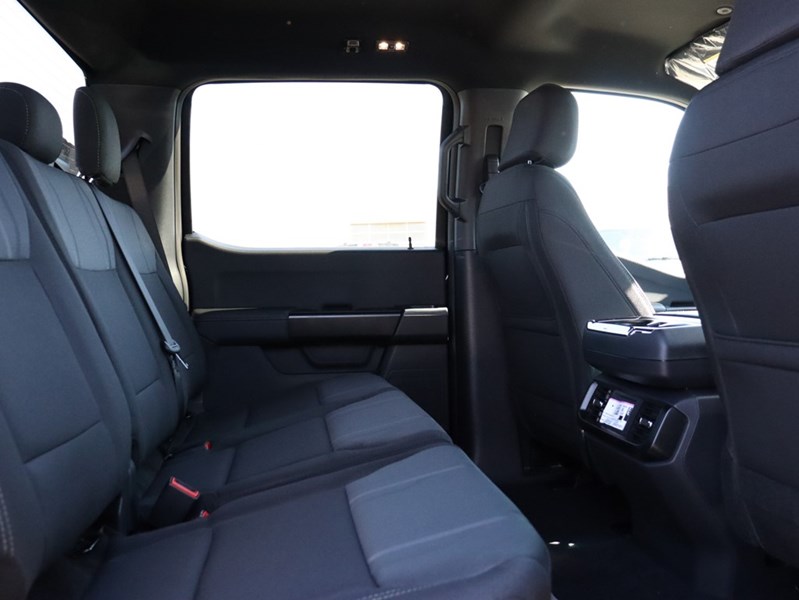 2026 Ford F-150 STX | 4X4 | 2.7L | 200B | 18s