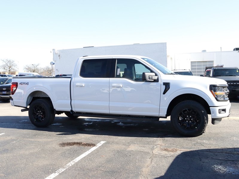 2026 Ford F-150 XLT | 4X4 | 3.5L | 301A | 157 | BLK PKG