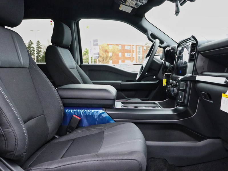 2026 Ford F-150 STX | 4X4 | 2.7L | 200B | 18s