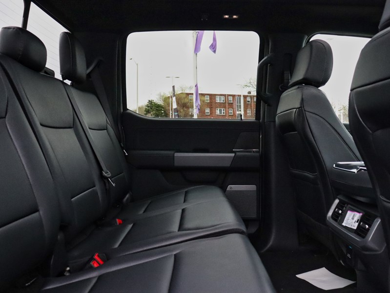 2026 Ford F-150 XLT | 4X4 | 5.0L |303A |BLK PK PLS |ROOF | BED UTL