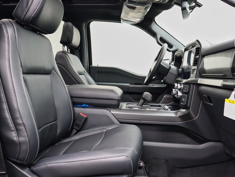 2026 Ford F-150 LARIAT | 4X4 | 3.5L | 501A | BLK PK | ROOF | TOW/H