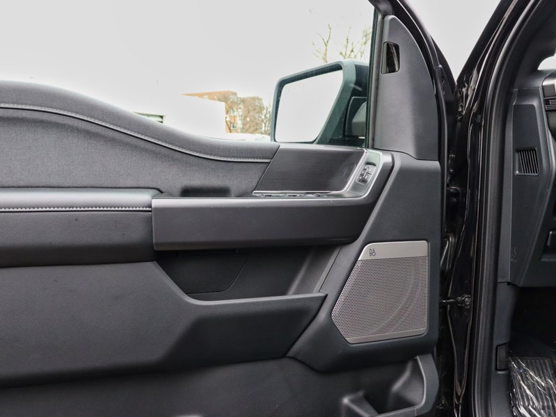 2026 Ford F-150 LARIAT | 4X4 | 3.5L | 501A | BLK PK | ROOF | TOW/H