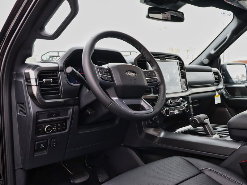 2026 Ford F-150 LARIAT | 4X4 | 3.5L | 501A | BLK PK | ROOF | TOW/H