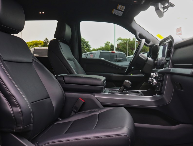 2026 Ford F-150 XLT | 4X4 | 3.5L | 303A | BLK PK PLS | TONNEAU