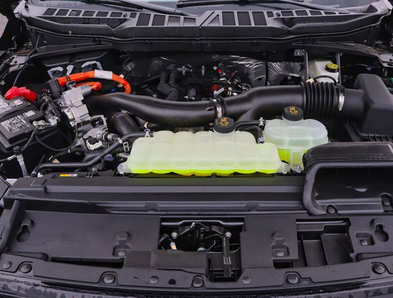 2026 Ford F-150 XLT | 4X4 | HYBRID | 302A | BLK PK | FX4 | BED UTL
