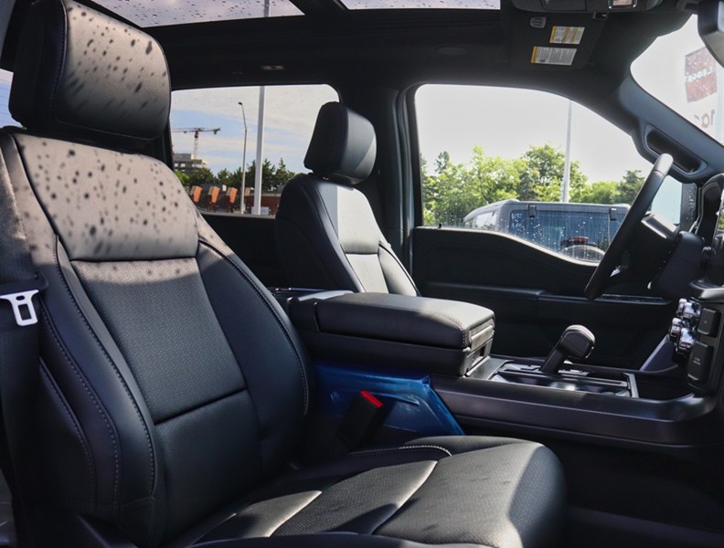 2026 Ford F-150 LARIAT | 4X4 | 5.0L | 502A | BLK PK | TOW/HAUL