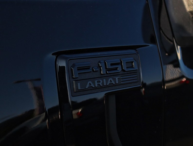 2026 Ford F-150 LARIAT | 4X4 | HYRBID |502A | BLK PK | ROOF| 7.2KW