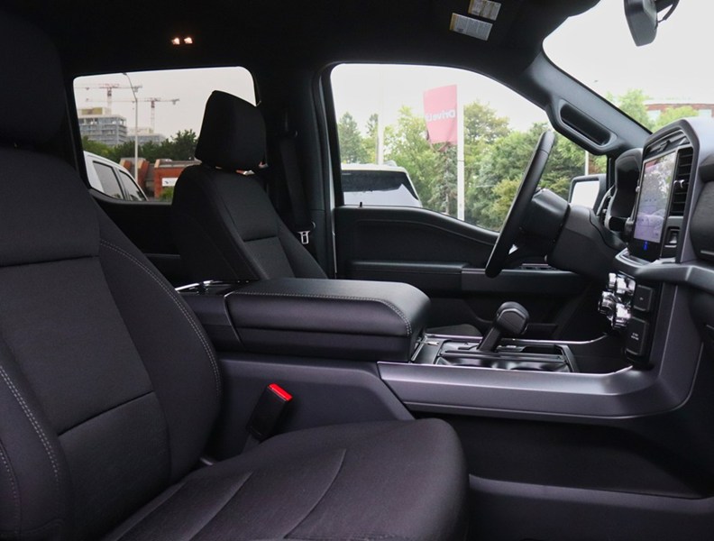 2026 Ford F-150 XLT | 4X4 | 2.7L | 302A | BLK PKG