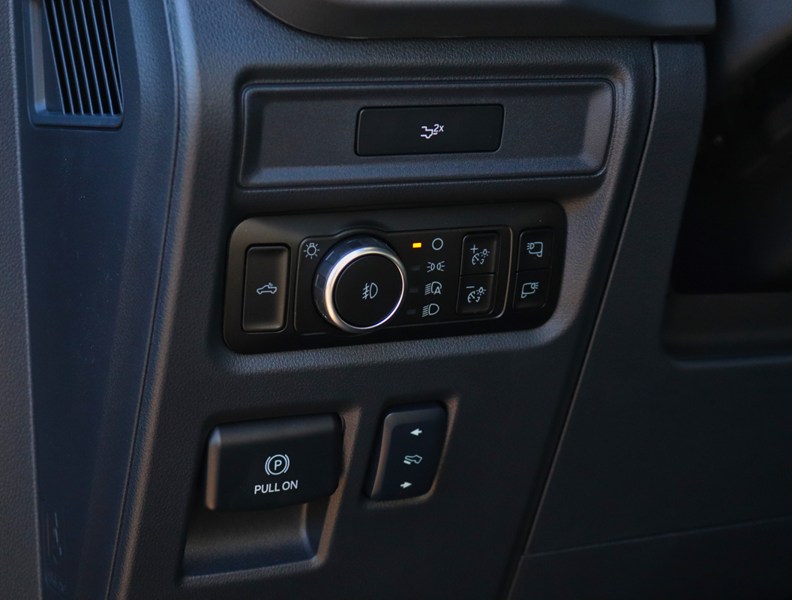 2026 Ford F-150 XLT | 4X4 | 2.7L | 303A | BLK PK PLS | ROOF | BD U
