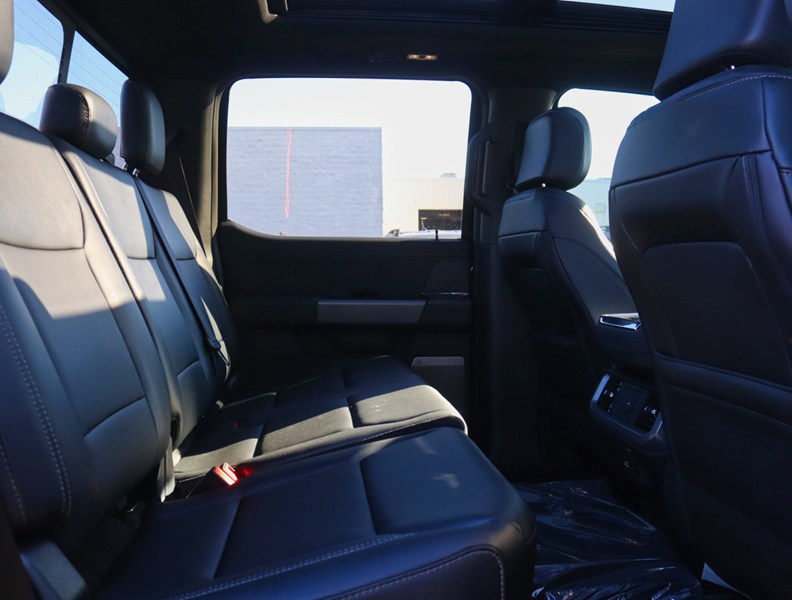 2026 Ford F-150 XLT | 4X4 | 2.7L | 303A | BLK PK PLS | ROOF | BD U