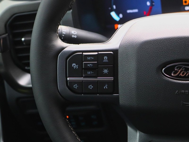 2026 Ford F-150 LARIAT | 4X4 | 3.5L | 501A | BLK PKG