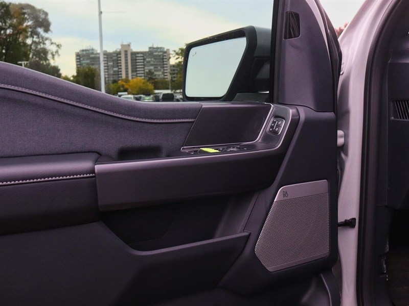 2026 Ford F-150 LARIAT | 4X4 | 3.5L | 501A | BLK PKG