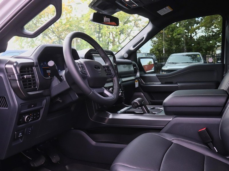 2026 Ford F-150 LARIAT | 4X4 | 3.5L | 501A | BLK PKG