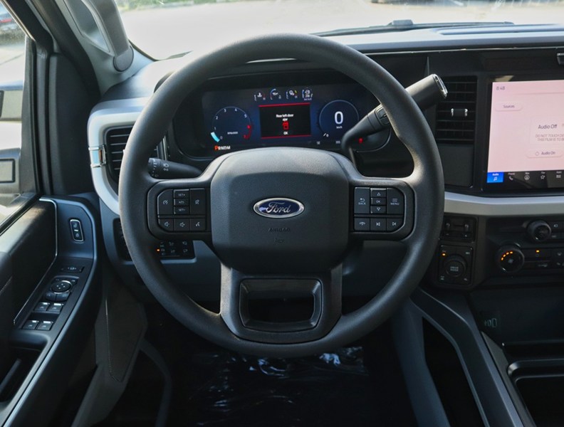 2026 Ford Super Duty F-250 SRW XLT | 4X4 | 6.8L | PREM PKG | BLK PKG | CONSOLE