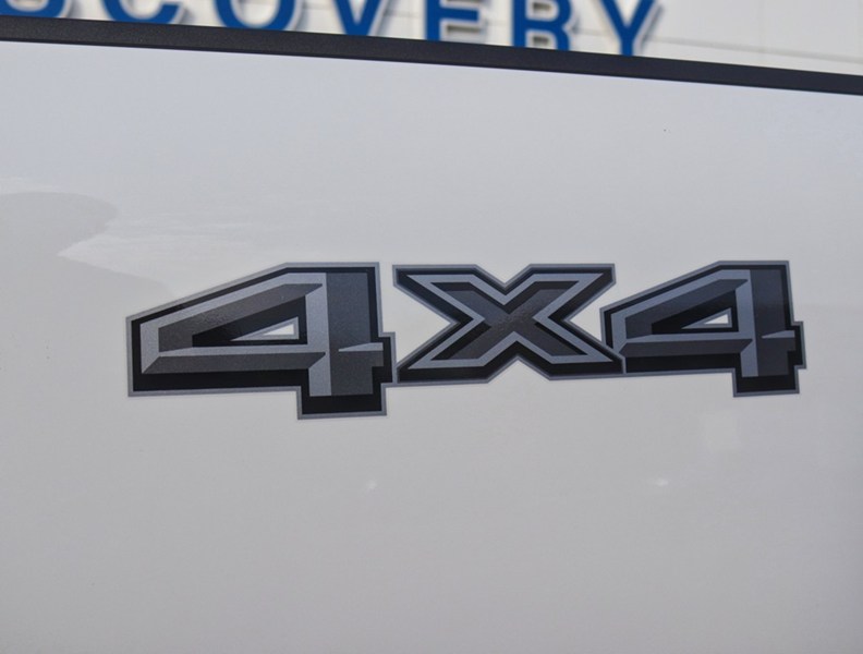 2026 Ford Super Duty F-250 SRW XLT | 4X4 | 6.8L | PREM PKG | BLK PKG | CONSOLE
