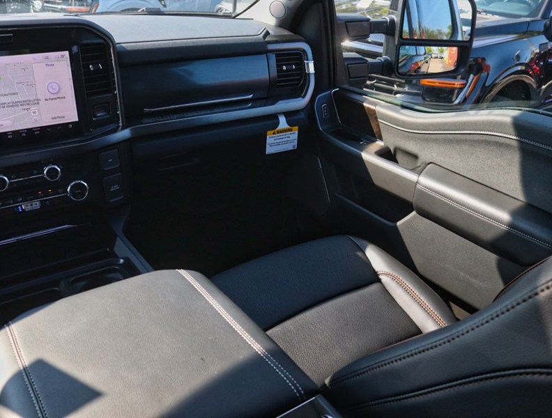2026 Ford Super Duty F-250 SRW LARIAT | 4X4 | 6.7L | BLK PK | ROOF | 5th WHL