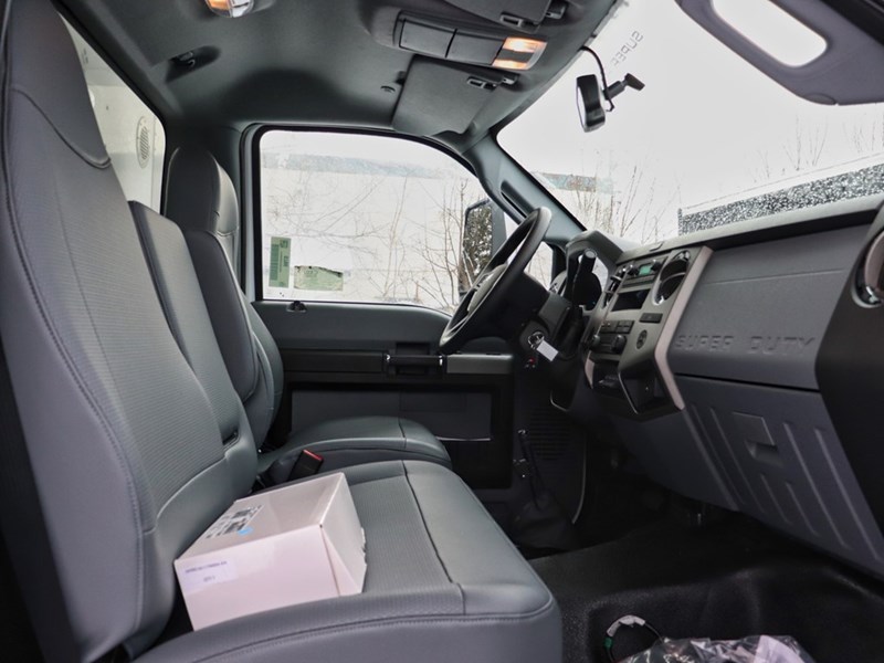 2026 FORD SUPER DUTY F-650 STRAIGHT FRAME Reg Cab