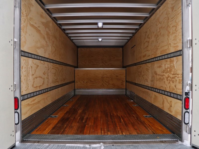 2026 FORD SUPER DUTY F-650 STRAIGHT FRAME Reg Cab