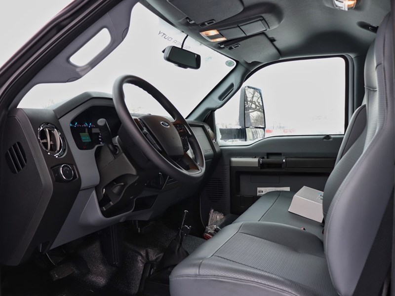 2026 FORD SUPER DUTY F-650 STRAIGHT FRAME Reg Cab